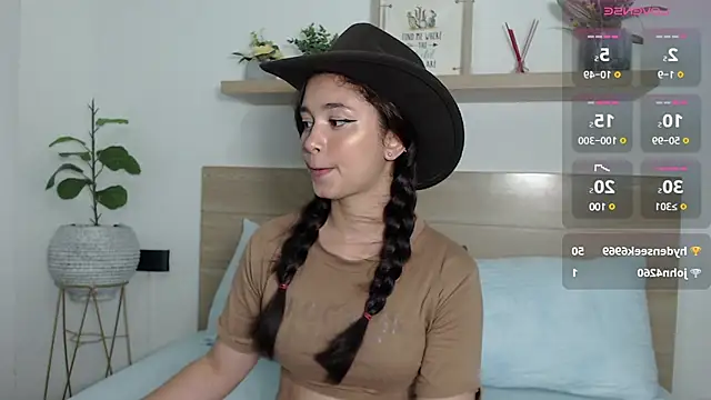Snapshot of soy_mariana_ chatting on 03/08/25, 05:28 soy mariana  online show from 03/08/25, 05:28