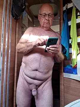 Snapshot of ak616263 chatting on 03/24/26, 07:57 ak616263 online show from 03/24/26, 07:57