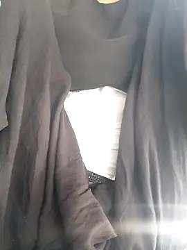 saloni19881 online show from 09/12/25, 03:28