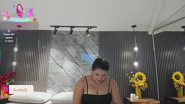Snapshot of julietha_taylor chatting on 05/04/26, 02:51 julietha taylor online show from 05/04/26, 02:51