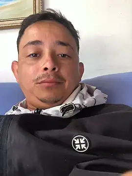 isacalejandroo online show from 12/28/24, 04:30