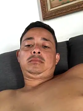 isacalejandroo online show from 01/14/25, 07:53