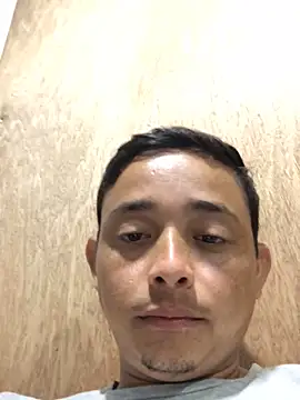 isacalejandroo online show from 01/24/25, 03:43