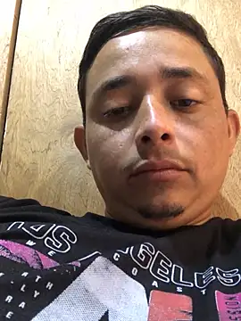 isacalejandroo online show from 01/25/25, 04:35