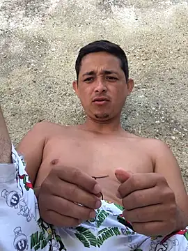 isacalejandroo online show from 01/26/25, 03:03