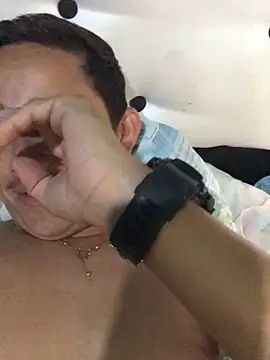 isacalejandroo online show from 02/05/25, 01:00