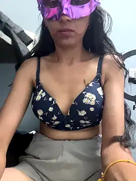 Snapshot of HotRiyacpl chatting on 11/18/25, 05:06 HotRiyacpl online show from 11/18/25, 05:06