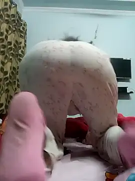 HotRiyacpl online show from 01/12/26, 03:06