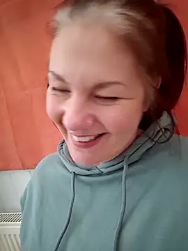 Snapshot of 420Curvybabe chatting on 03/03/25, 05:29 420Curvybabe online show from 03/03/25, 05:29