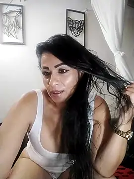 Snapshot of Rosy_sexxx chatting on 03/15/26, 08:26 Rosy sexxx online show from 03/15/26, 08:26