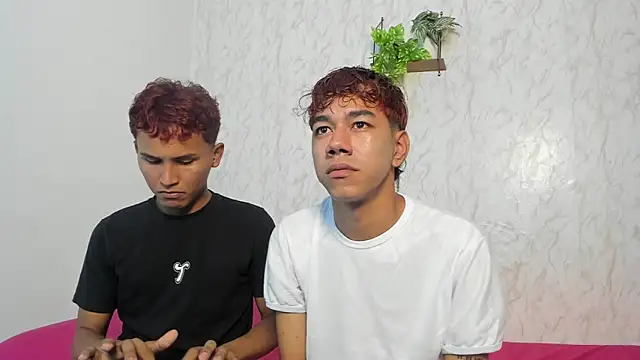 Snapshot of boys_yourparty chatting on 03/20/26, 01:10 boys yourparty online show from 03/20/26, 01:10