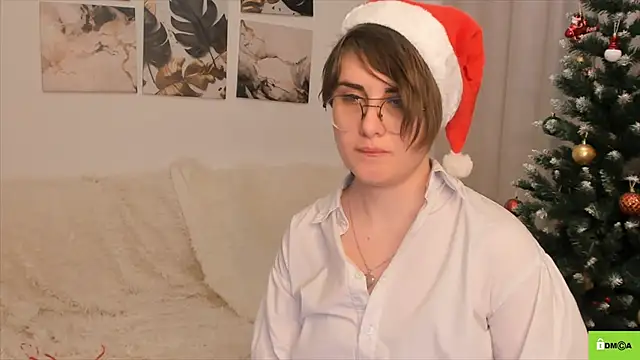 Snapshot of Funny_bunnyy chatting on 12/15/24, 12:29 Funny bunnyy online show from 12/15/24, 12:29