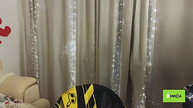 Snapshot of Funny_bunnyy chatting on 02/13/25, 12:35 Funny bunnyy online show from 02/13/25, 12:35