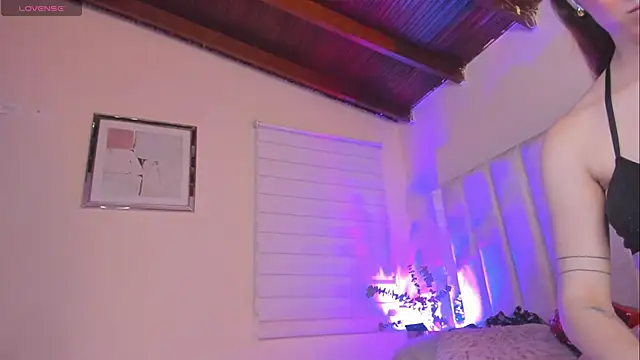 Snapshot of lil_hanna18 chatting on 02/20/25, 11:42 lil hanna18 online show from 02/20/25, 11:42