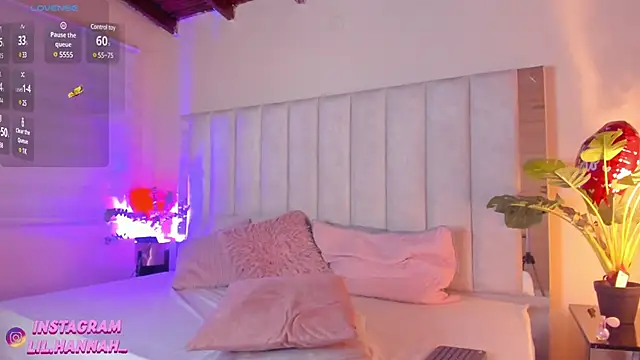 Snapshot of lil_hanna18 chatting on 03/19/25, 06:23 lil hanna18 online show from 03/19/25, 06:23