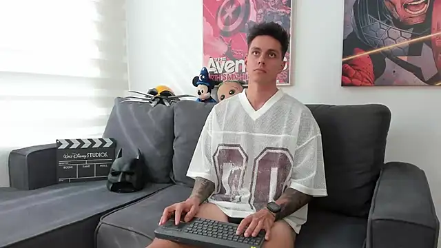 Snapshot of JeanBroc chatting on 11/06/25, 07:59 JeanBroc online show from 11/06/25, 07:59