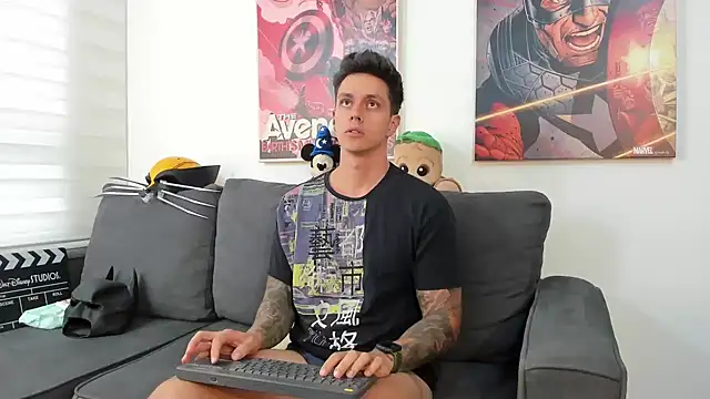 Snapshot of JeanBroc chatting on 11/20/25, 08:08 JeanBroc online show from 11/20/25, 08:08