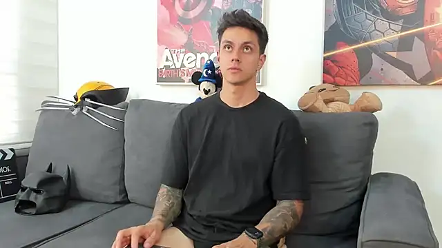 Snapshot of JeanBroc chatting on 11/21/25, 09:57 JeanBroc online show from 11/21/25, 09:57