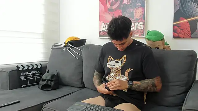 Snapshot of JeanBroc chatting on 11/28/25, 08:00 JeanBroc online show from 11/28/25, 08:00