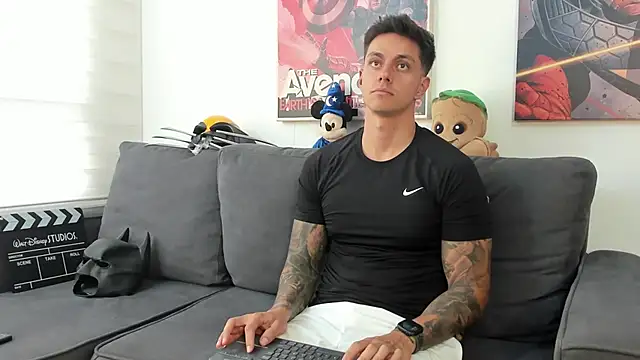 Snapshot of JeanBroc chatting on 11/29/25, 08:45 JeanBroc online show from 11/29/25, 08:45