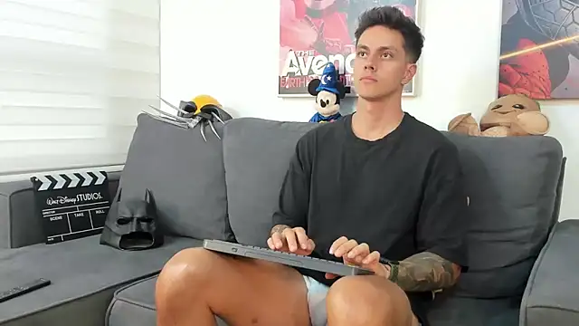 Snapshot of JeanBroc chatting on 12/01/25, 08:03 JeanBroc online show from 12/01/25, 08:03