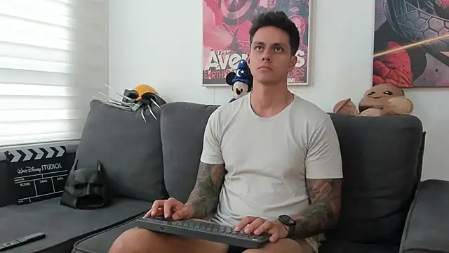 Snapshot of JeanBroc chatting on 12/05/25, 07:54 JeanBroc online show from 12/05/25, 07:54