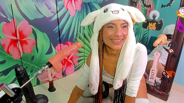 Mieldeluna online show from 10/19/25, 06:03