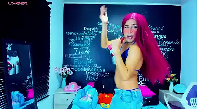 Snapshot of DarianaGia chatting on 12/10/24, 11:22 DarianaGia online show from 12/10/24, 11:22