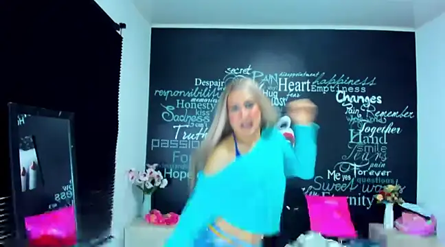 Snapshot of DarianaGia chatting on 12/14/24, 09:18 DarianaGia online show from 12/14/24, 09:18