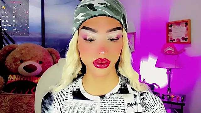 Snapshot of dollswit01 chatting on 02/03/25, 09:50 dollswit01 online show from 02/03/25, 09:50