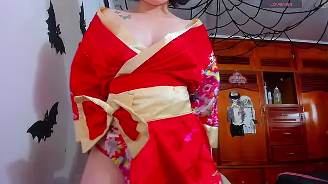 Maavca  online show from 10/31/25, 07:59