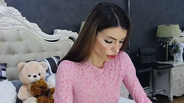 LaraDivine online show from 04/17/26, 06:38