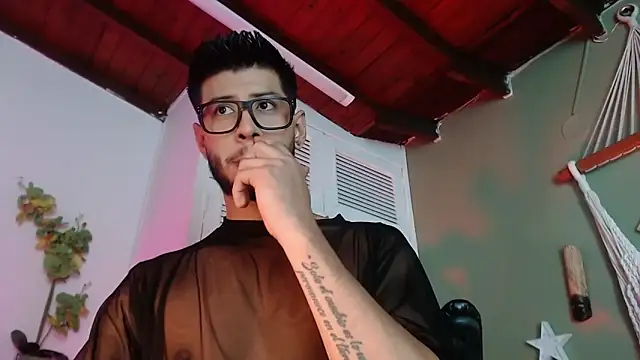 Snapshot of Colby_brown03 chatting on 11/15/25, 08:38 Colby brown03 online show from 11/15/25, 08:38