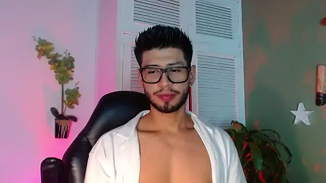 Snapshot of Colby_brown03 chatting on 11/19/25, 07:47 Colby brown03 online show from 11/19/25, 07:47