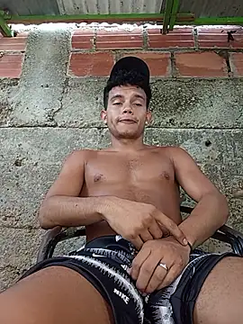 Snapshot of alex_candela chatting on 11/06/25, 12:28 alex candela online show from 11/06/25, 12:28