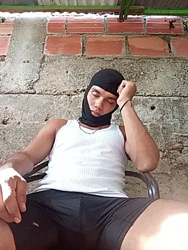 Snapshot of alex_candela chatting on 11/19/25, 07:14 alex candela online show from 11/19/25, 07:14