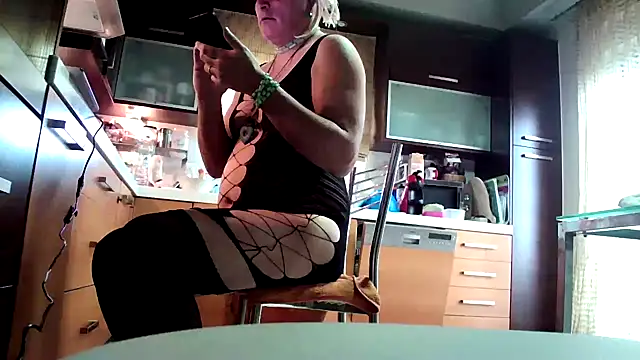 Kalia Cross online show from 01/19/26, 08:07