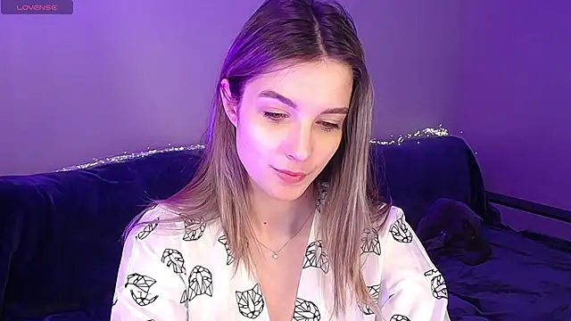 Snapshot of Abigail_Wills chatting on 04/20/26, 11:35 Abigail Wills online show from 04/20/26, 11:35