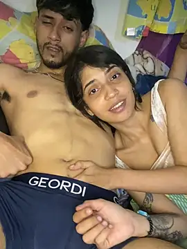 Snapshot of Rouuus12 chatting on 04/17/26, 02:03 Rouuus12 online show from 04/17/26, 02:03