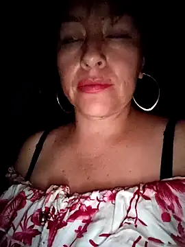 Snapshot of sussy_185 chatting on 12/11/24, 01:05 sussy 185 online show from 12/11/24, 01:05