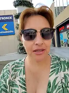 Snapshot of sussy_185 chatting on 12/20/24, 09:17 sussy 185 online show from 12/20/24, 09:17