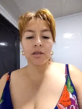 Snapshot of sussy_185 chatting on 02/10/25, 12:19 sussy 185 online show from 02/10/25, 12:19