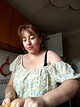 Snapshot of sussy_185 chatting on 02/26/25, 04:14 sussy 185 online show from 02/26/25, 04:14