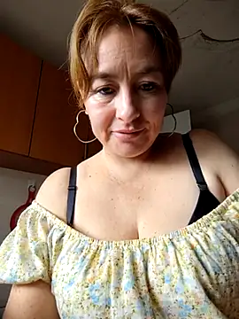 Snapshot of sussy_185 chatting on 03/05/25, 04:24 sussy 185 online show from 03/05/25, 04:24