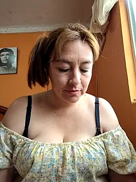 Snapshot of sussy_185 chatting on 03/14/25, 07:23 sussy 185 online show from 03/14/25, 07:23