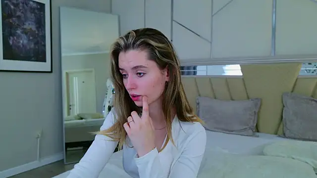 Snapshot of MarybethSnow chatting on 12/29/24, 11:08 MarybethSnow online show from 12/29/24, 11:08