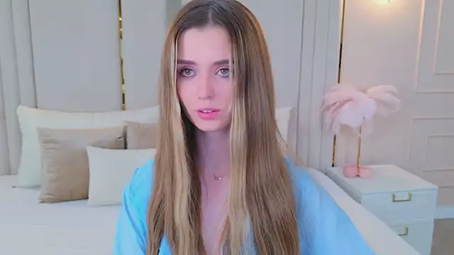 Snapshot of MarybethSnow chatting on 11/25/25, 05:13 MarybethSnow online show from 11/25/25, 05:13