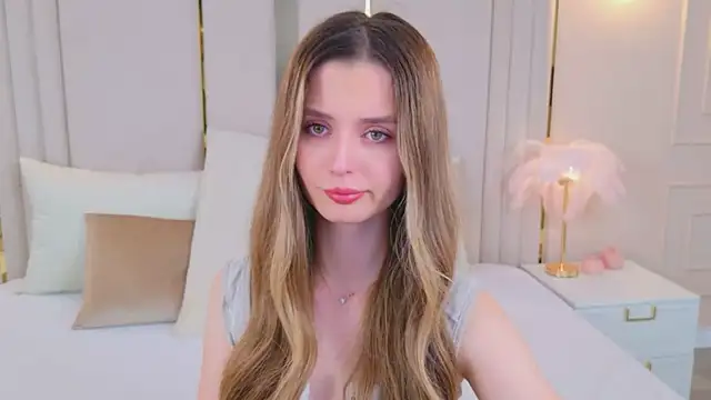 Snapshot of MarybethSnow chatting on 12/15/25, 05:06 MarybethSnow online show from 12/15/25, 05:06