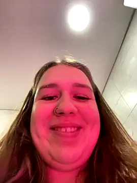 Snapshot of SuzieMurray chatting on 10/20/25, 10:16 SuzieMurray online show from 10/20/25, 10:16