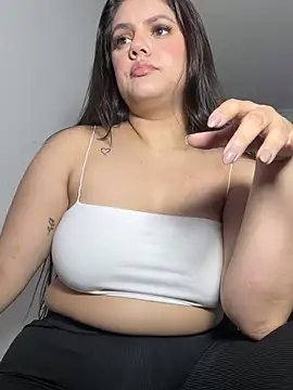 kimberlyhills1 online show from 03/07/25, 08:00